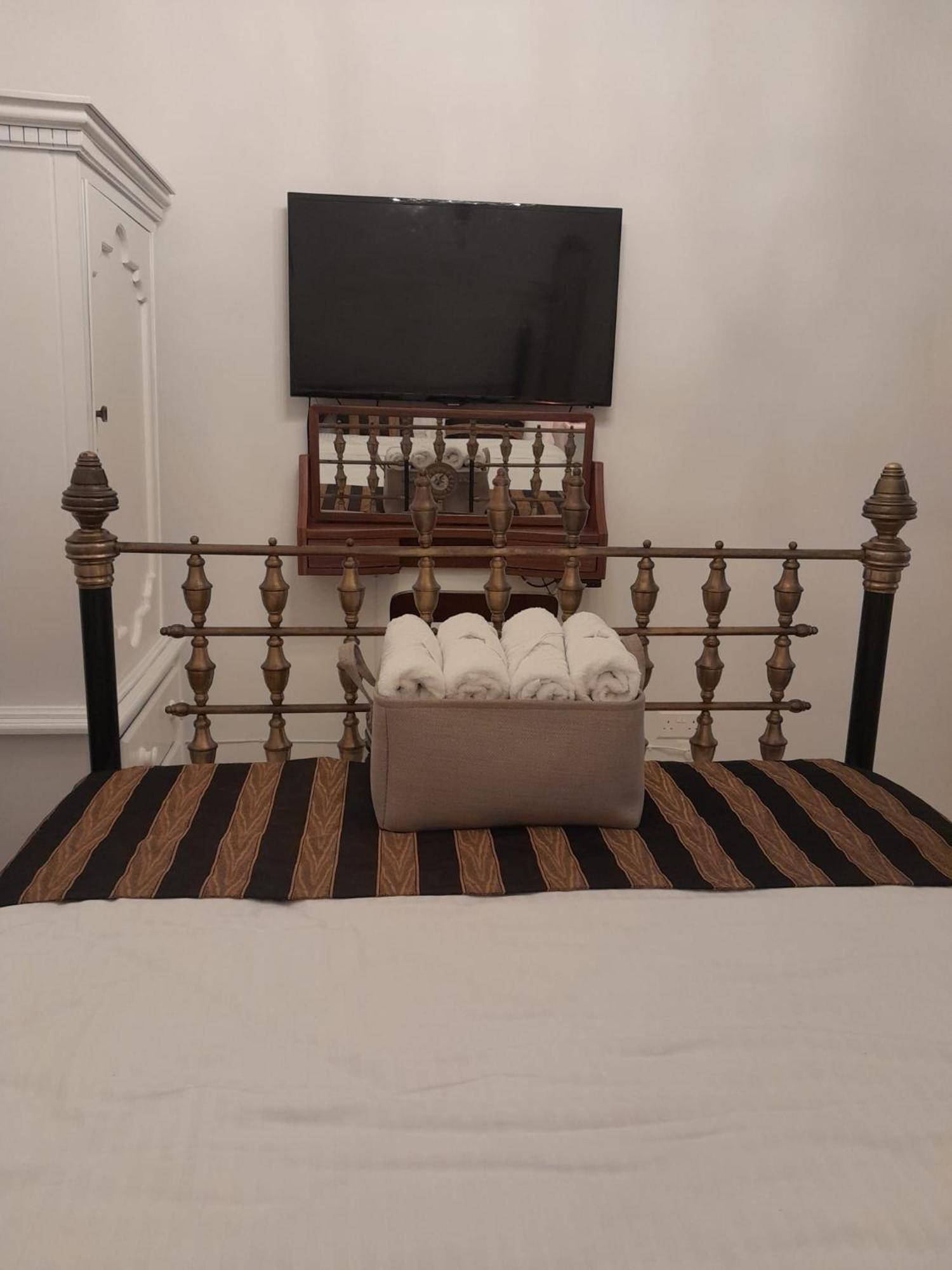 Charming Town House In Cospicua, Valperga Rooms Екстер'єр фото